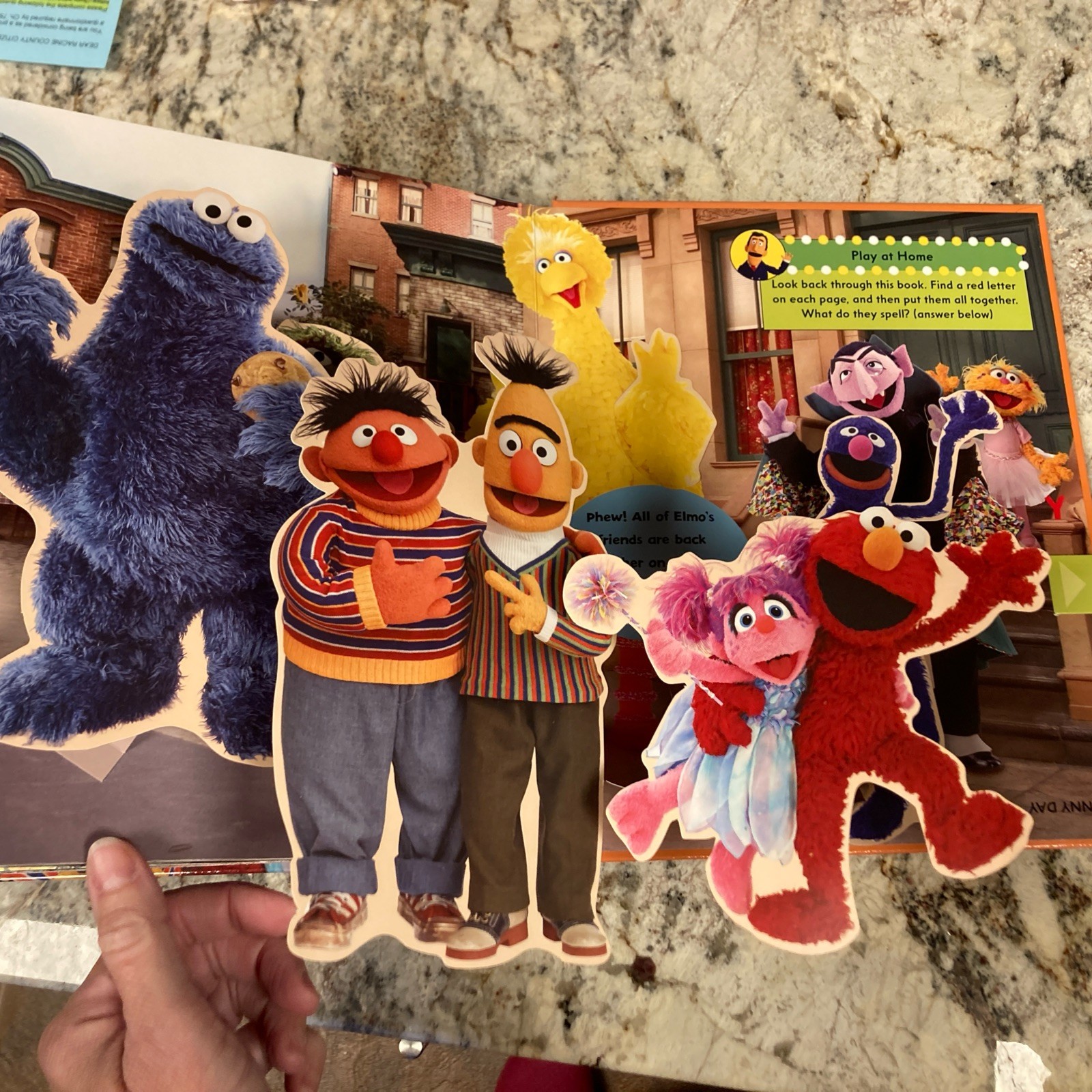 1st Edition – A Walk Down Sesame Street: Pop-Up Book: 40th Anniversary: L@@k