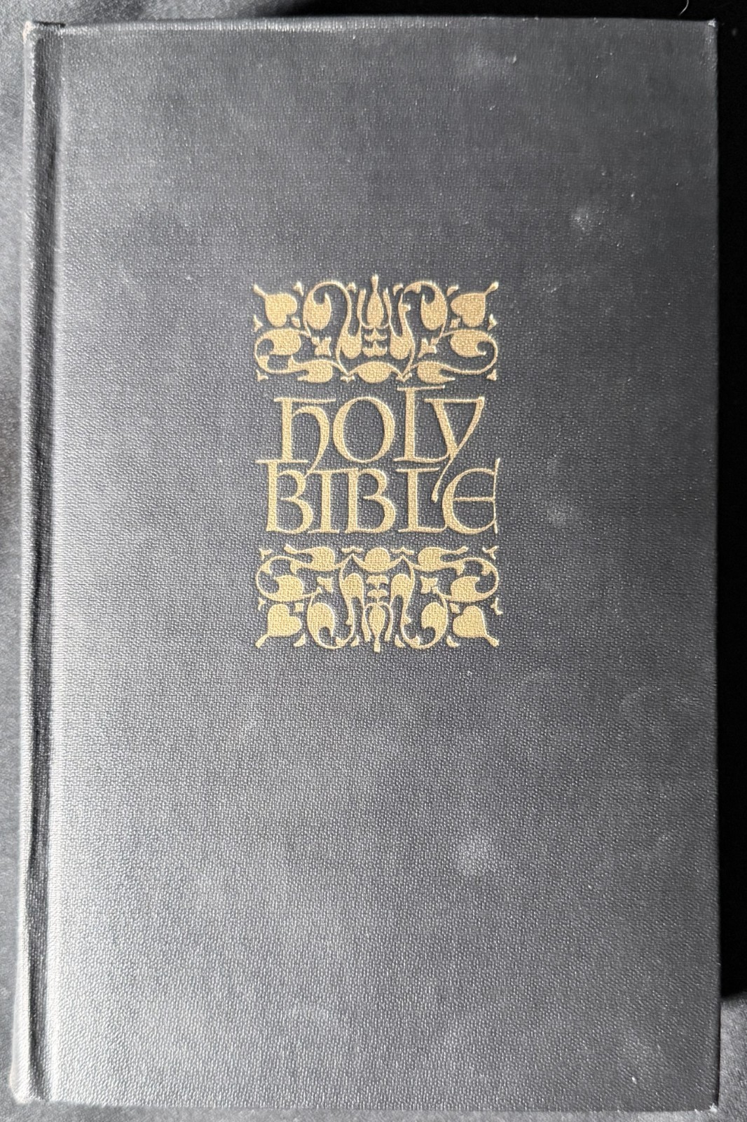 Holy Bible Self Pronouncing King James Version 1943 HC Modern Library RARE VG+
