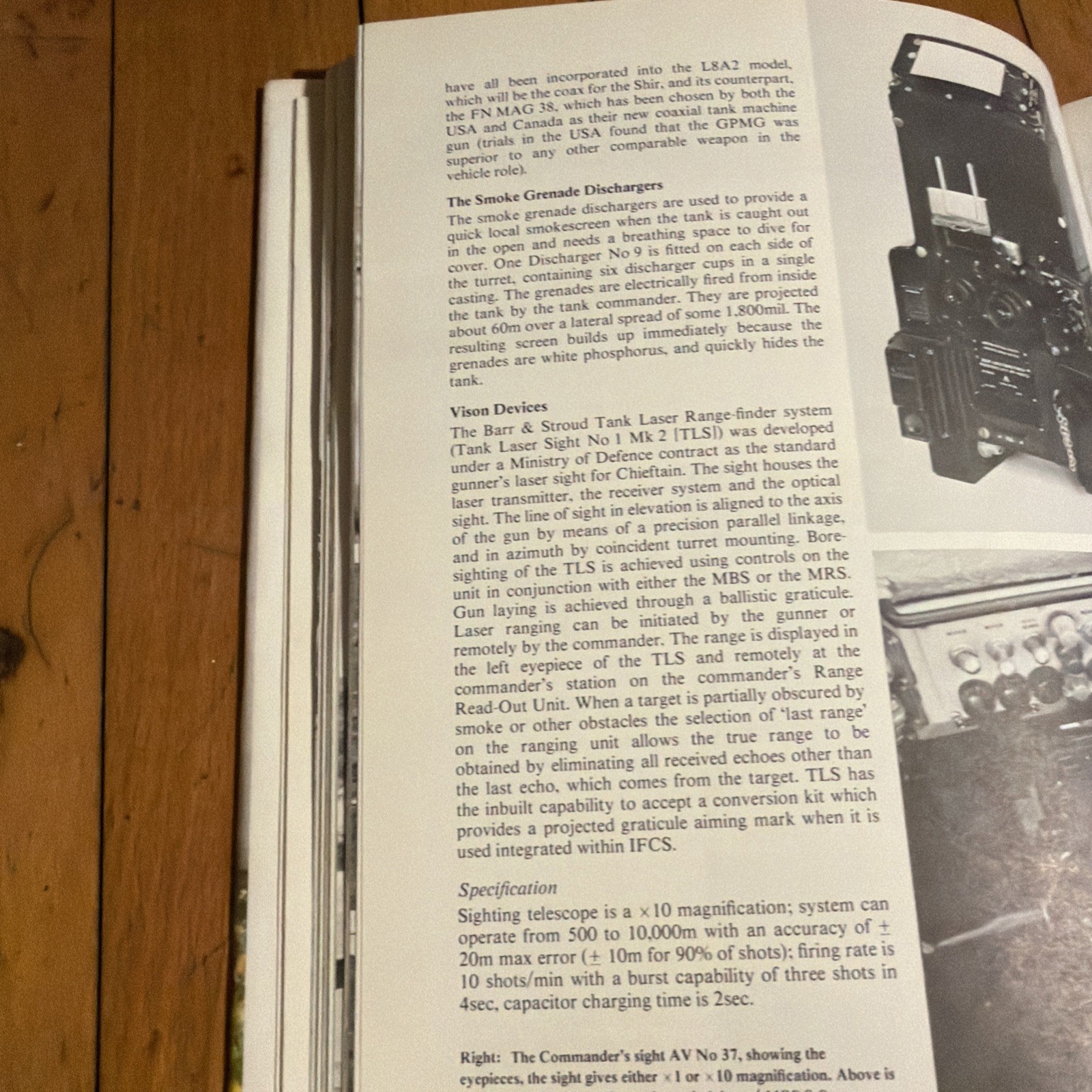 Modern Combat Vehicles Chieftain George Forty 1980 Scribners 1st Edition HC DJ