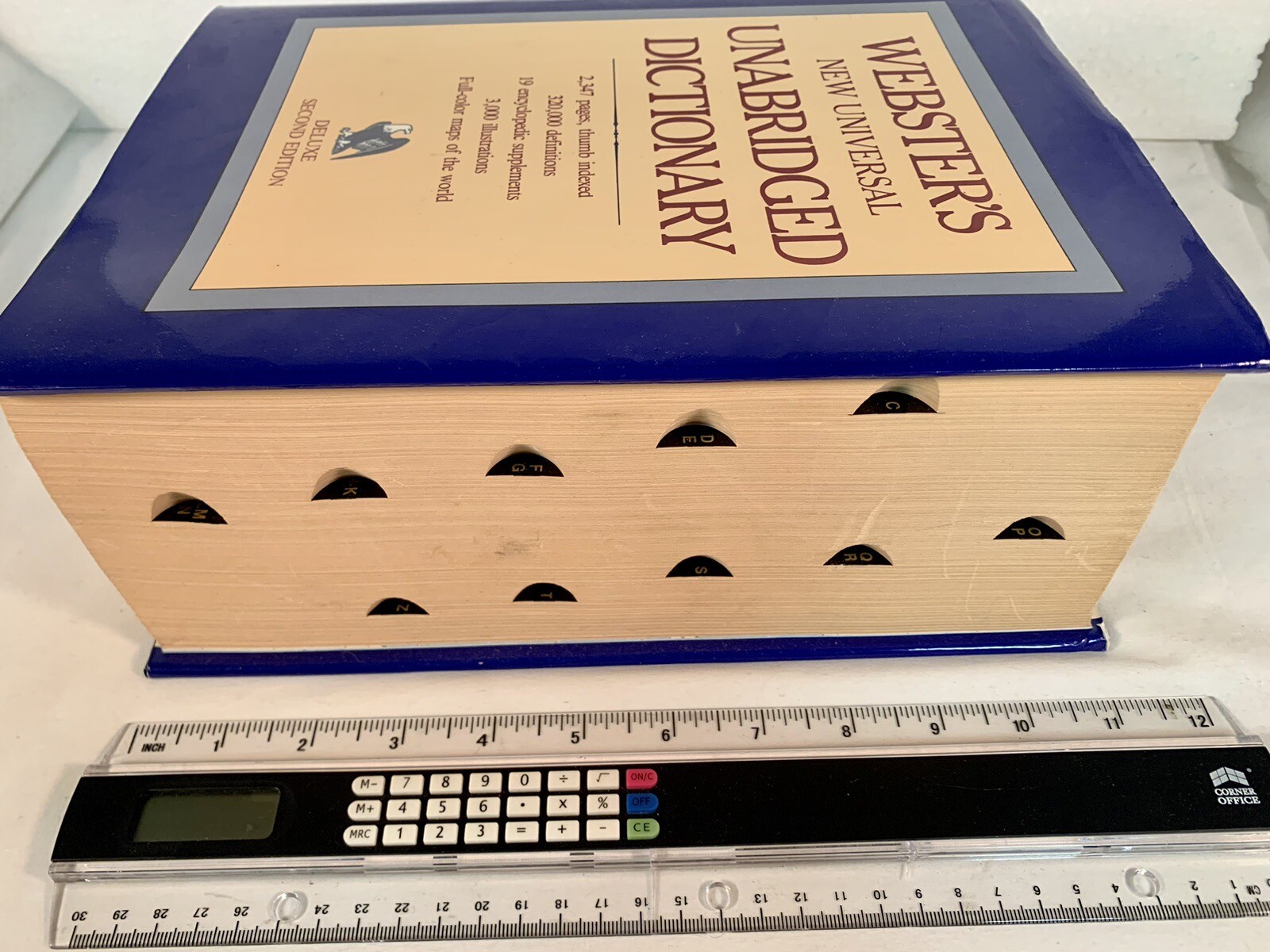 WEBSTERS Deluxe 1983 UNABRIDGED DICTIONARY ~ 320,000 Definitions ~ 2347 Pages