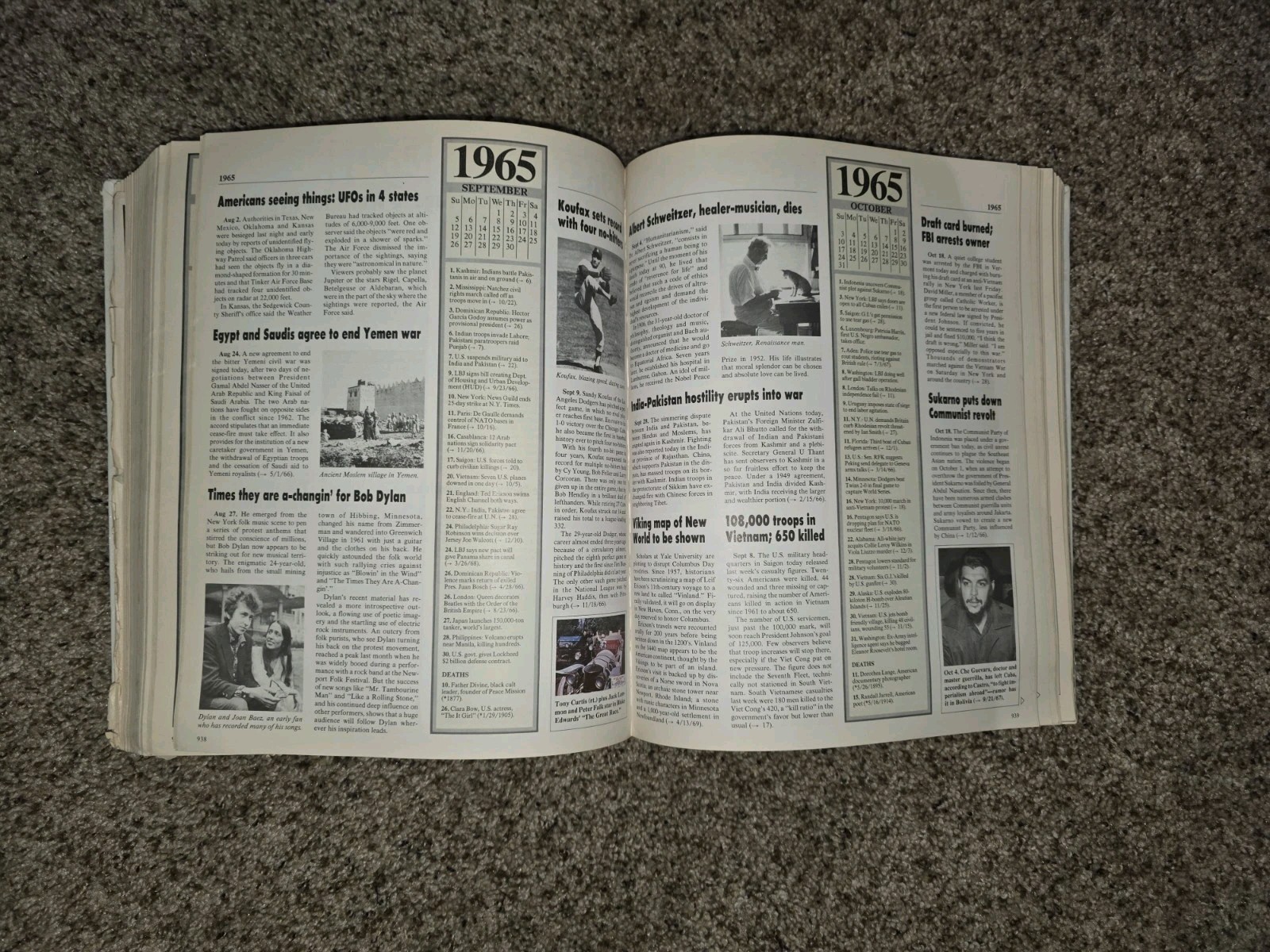 Vintage „Chronicle of the 20th Century“ Hardcover Book 1,360 Pages