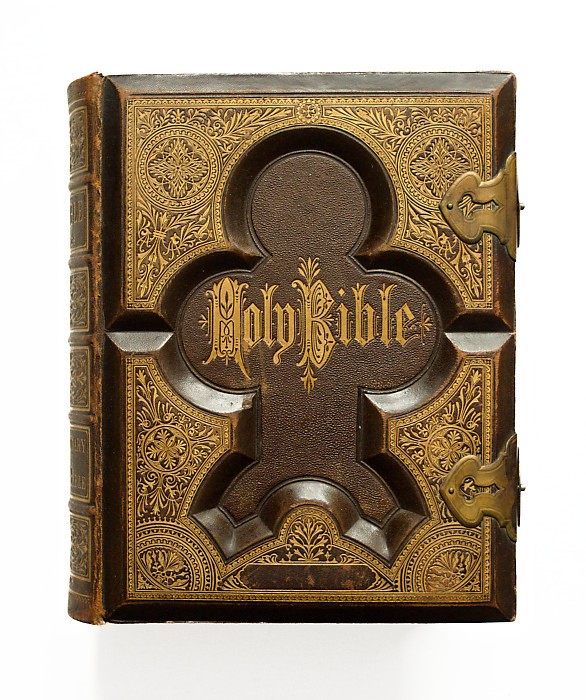 Huge Antique HOLY BIBLE c.1876 w/ Clasps, 1800 Illus. Dictionary, Apocrypha, etc