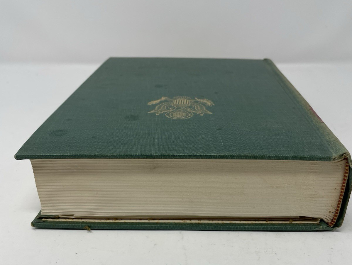 US Army in WWII War Pacific Approach To Philippines Robert Ross Smith HC Green