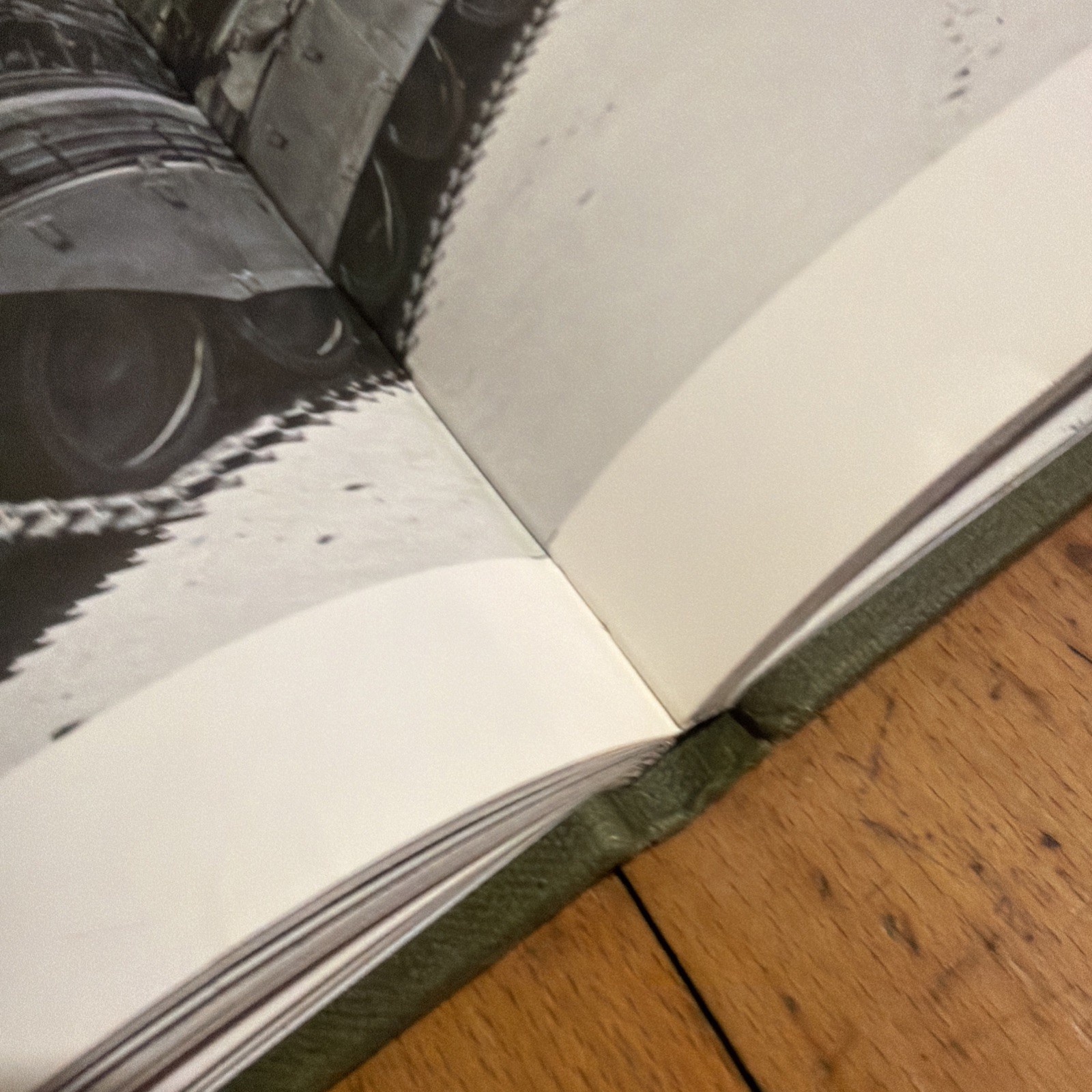 Modern Combat Vehicles Chieftain George Forty 1980 Scribners 1st Edition HC DJ