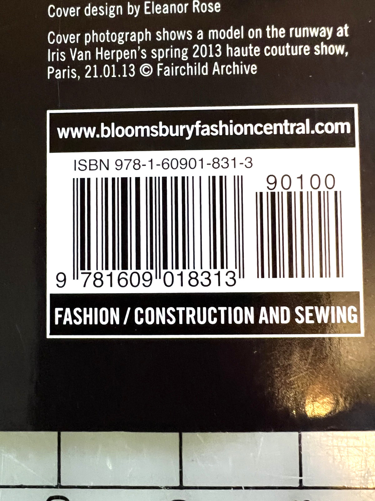 THE ART OF COUTURE SEWING by Zoya Nudelman, 2nd Edition – 2016 – EUC
