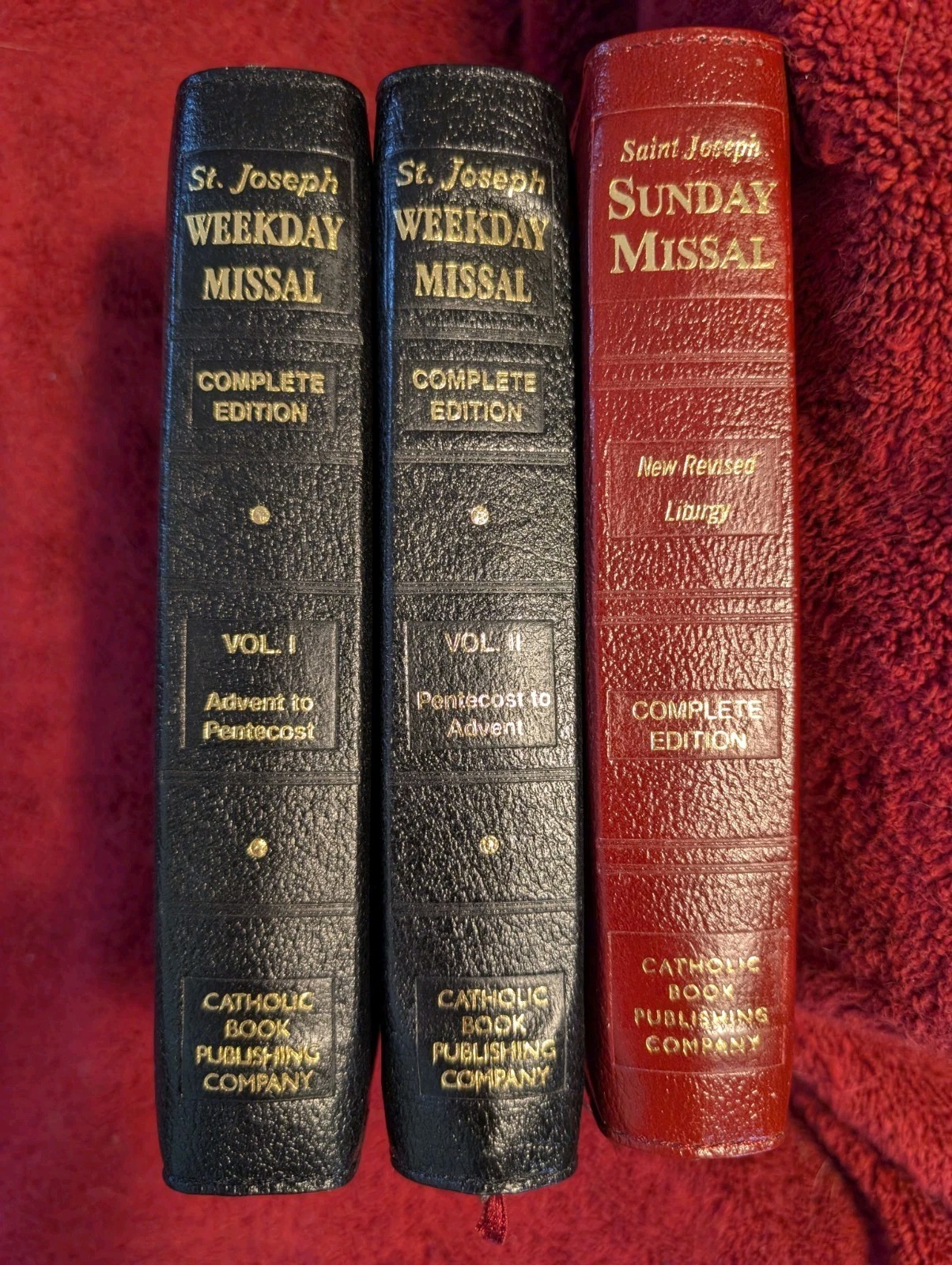 St. Joseph Missals: Complete Gift Box 3-Volume Set Sunday & Weekday Missal