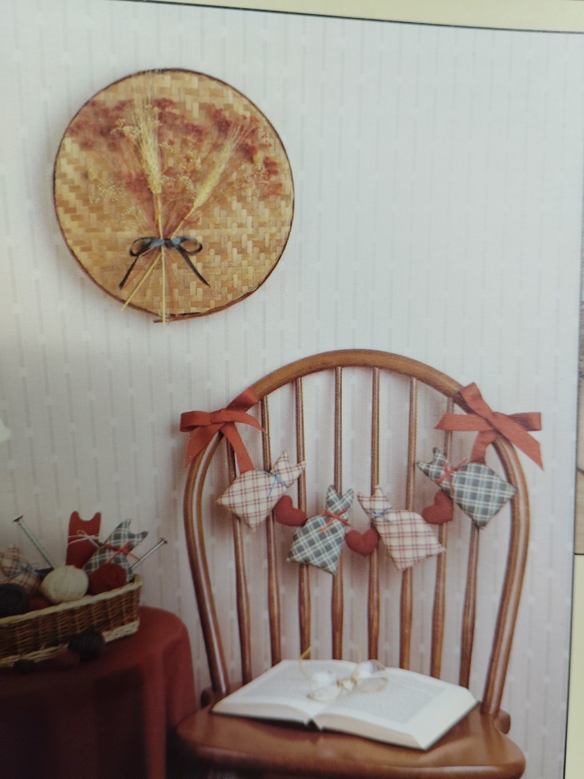 Garlands Dolls Angels Strings Things Pattern Leaflet 1057 Leisure Arts Country