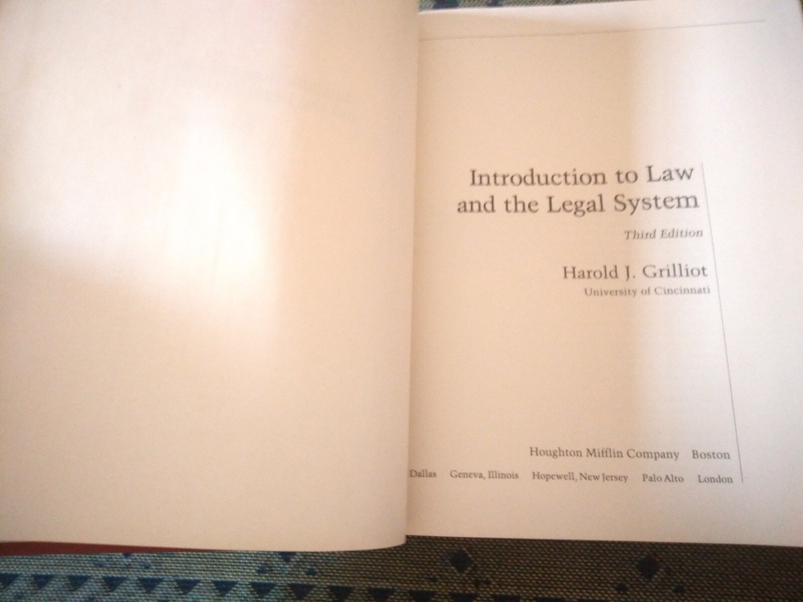 Intro to Law & the Legal System 1983 cond Please c pics