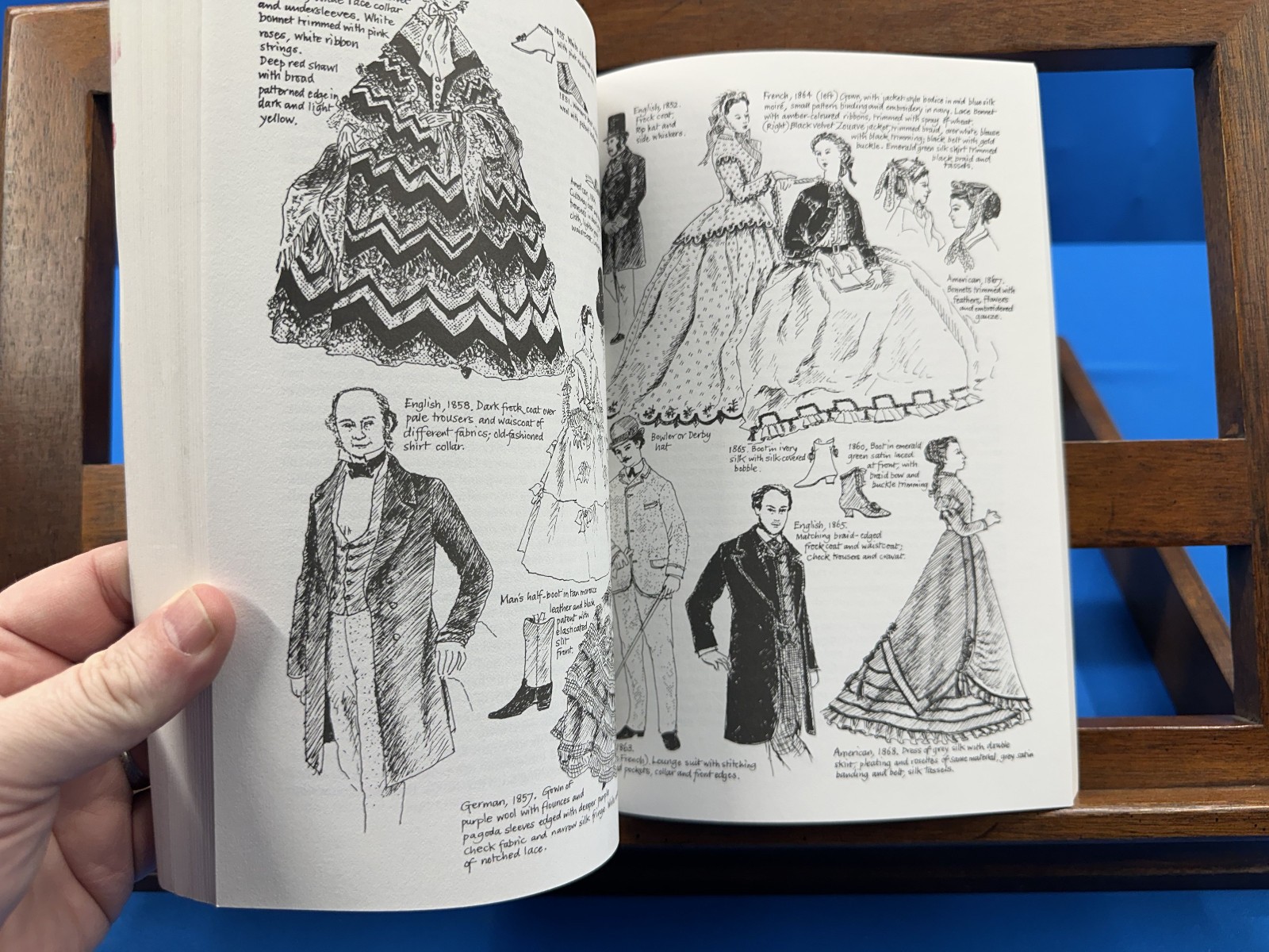 Fashion in Costume 1200-2000- Joan Nunn, 2000, Second Edition