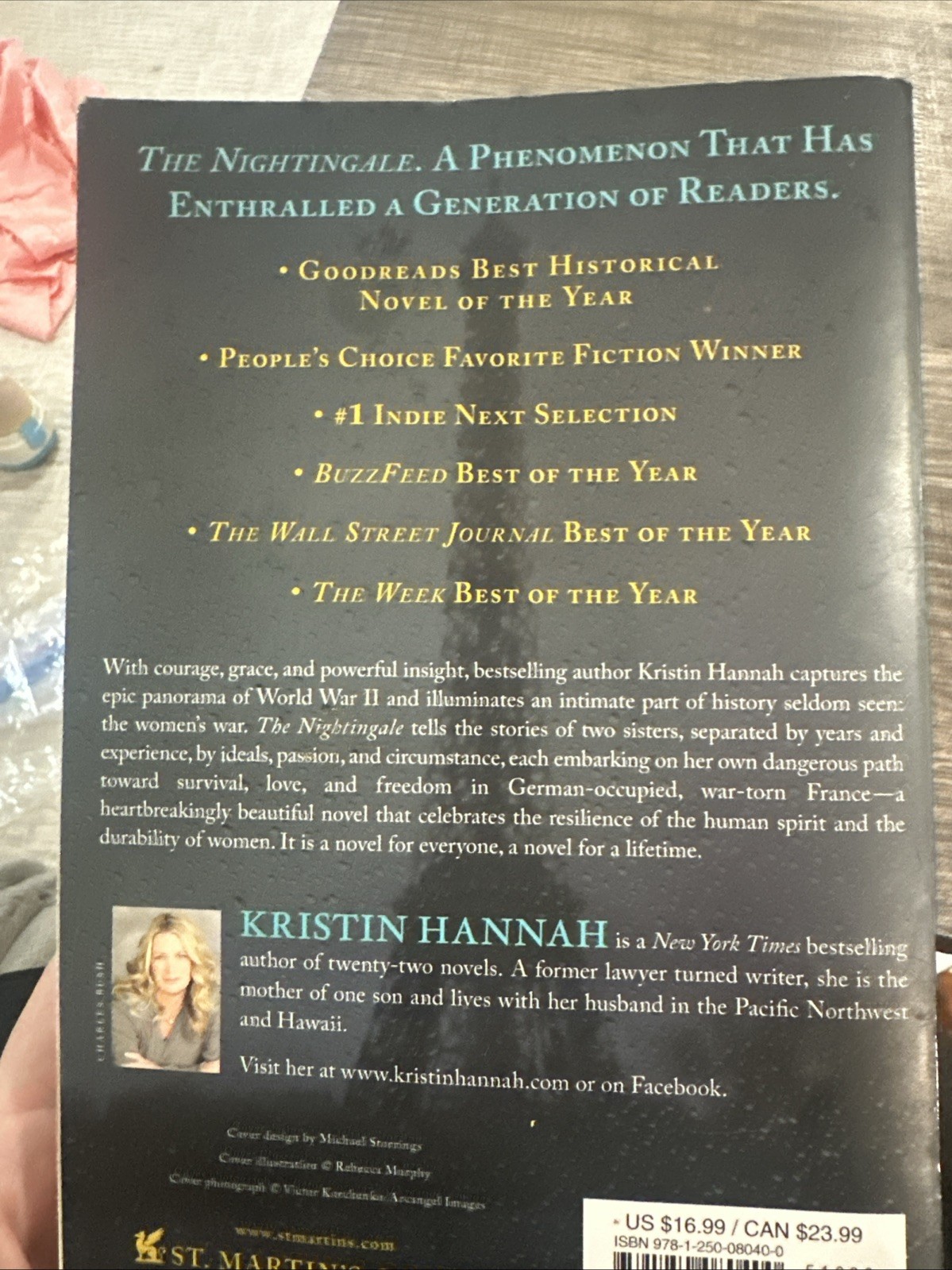 The Nightingale: A Novel – Paperback By Hannah, Kristin – VERY GOOD