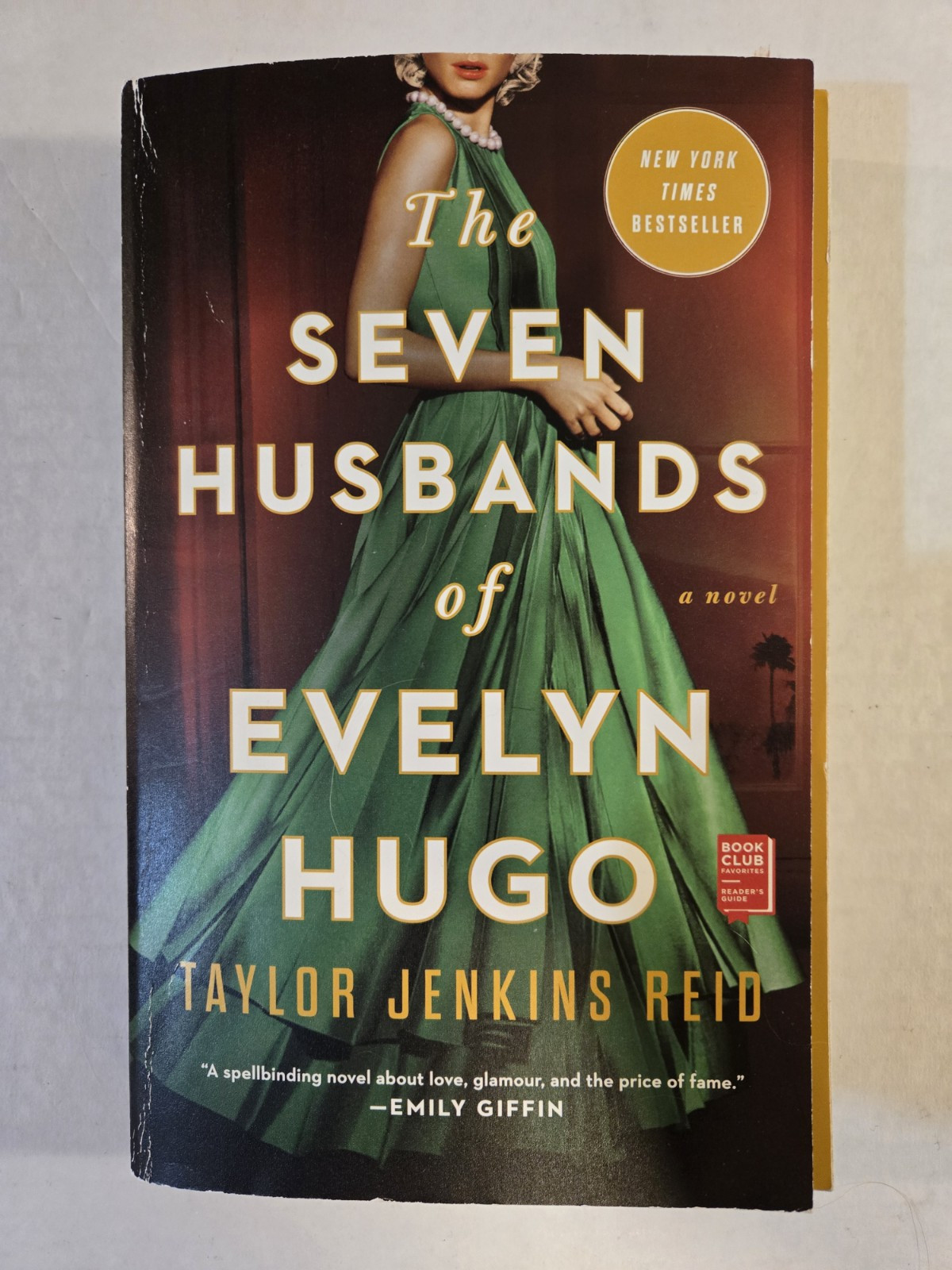 The Seven Husbands of Evelyn Hugo by Taylor Jenkins Reid (2017) Paperback Book