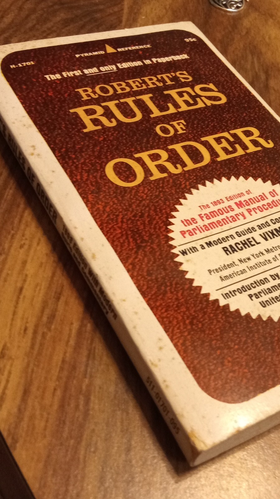 Robert’s Rules of Order by Rachel Vixman Pyramid Reference Parliamentary Book