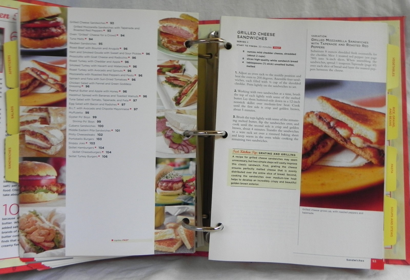 „The America’s Test Kitchen Family Cookbook“ 1200 Recipes, 848 Pages, 2005, VG
