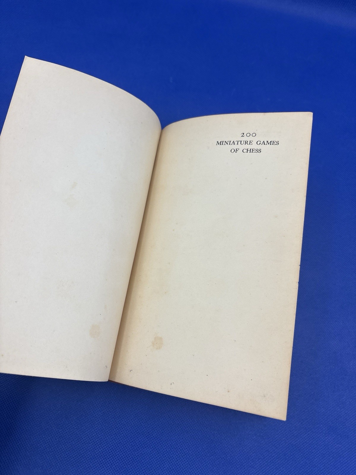 200 Miniature Games of Chess Combos & Openings by J. Du Mont (1942) 1st Edition