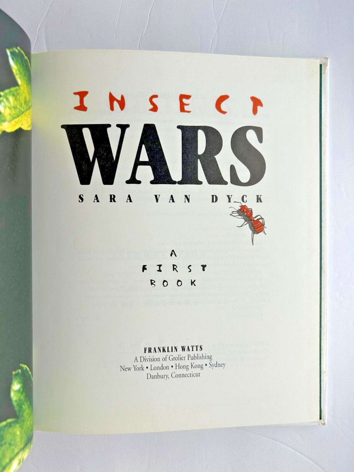 🪲 Insect Wars by Sara Van Dyck – 1997 First Edition – Juvenile Science Book