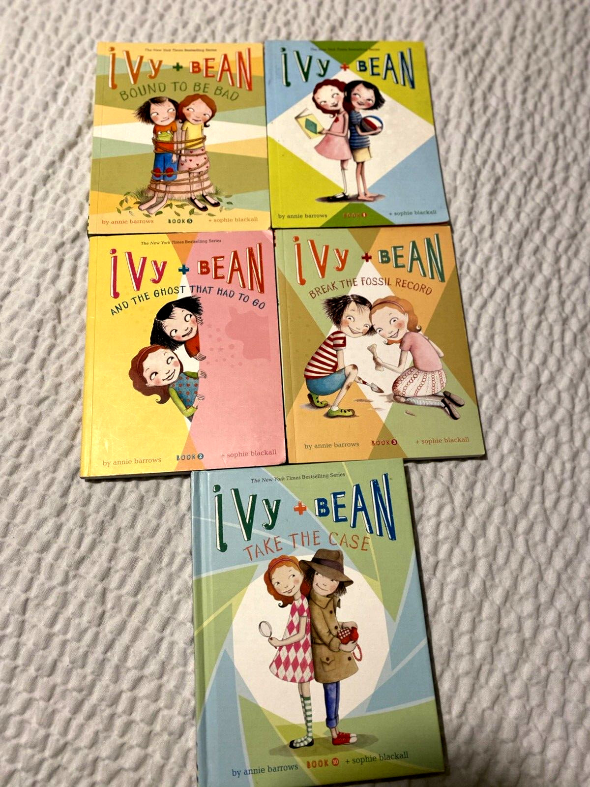 Ivy & Bean Books Bundle (Lot of 5) by Annie Barrows & Sophie Blackall*
