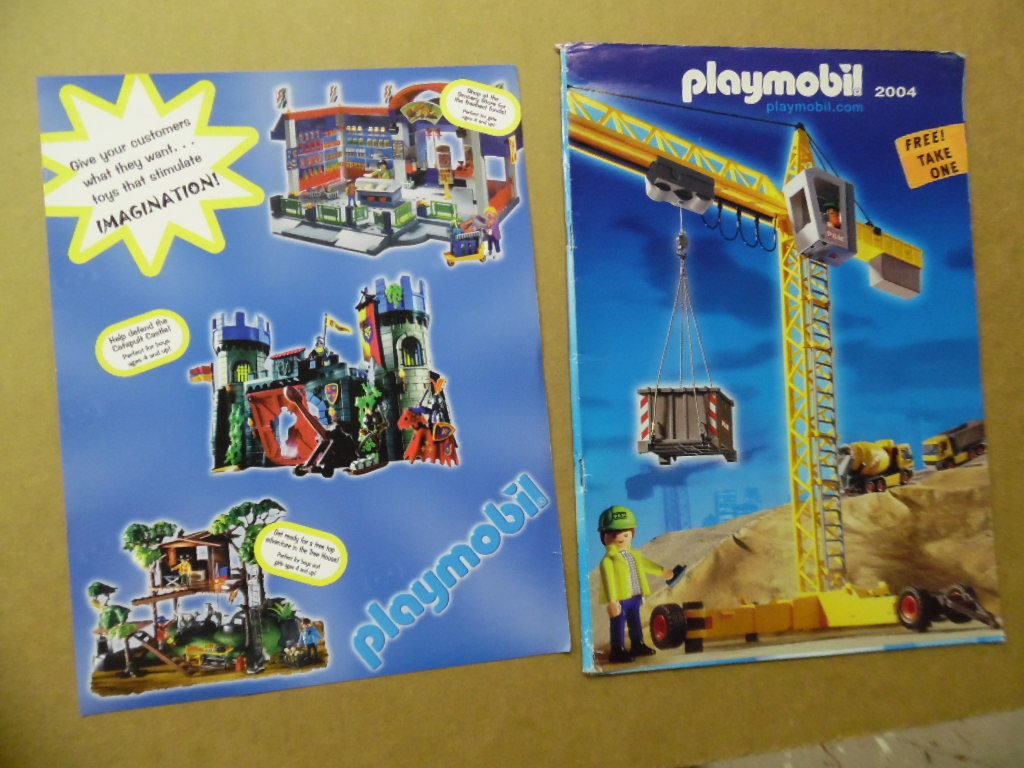 2004 PLAYMOBIL Dealer Toy Fair Catalog Vintage Original 44 Pages Big