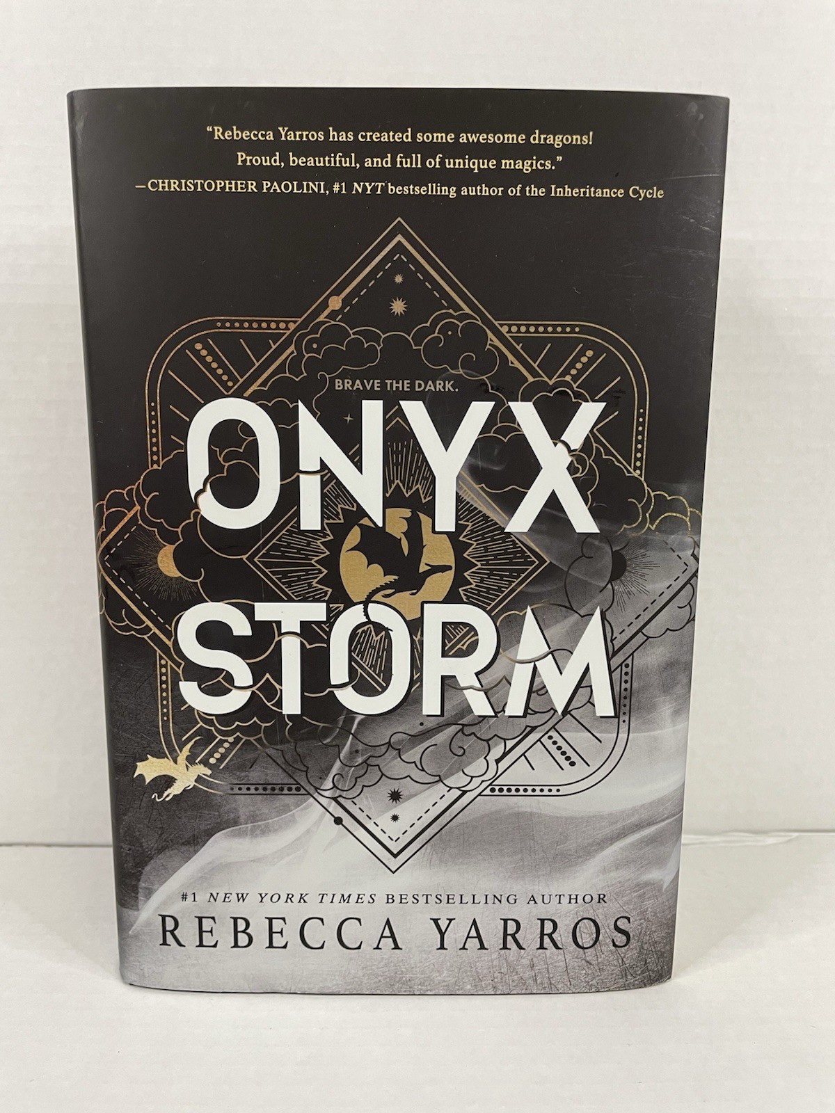 Onyx Storm (Standard Edition) HARDCOVER 2025 by Rebecca Yarros