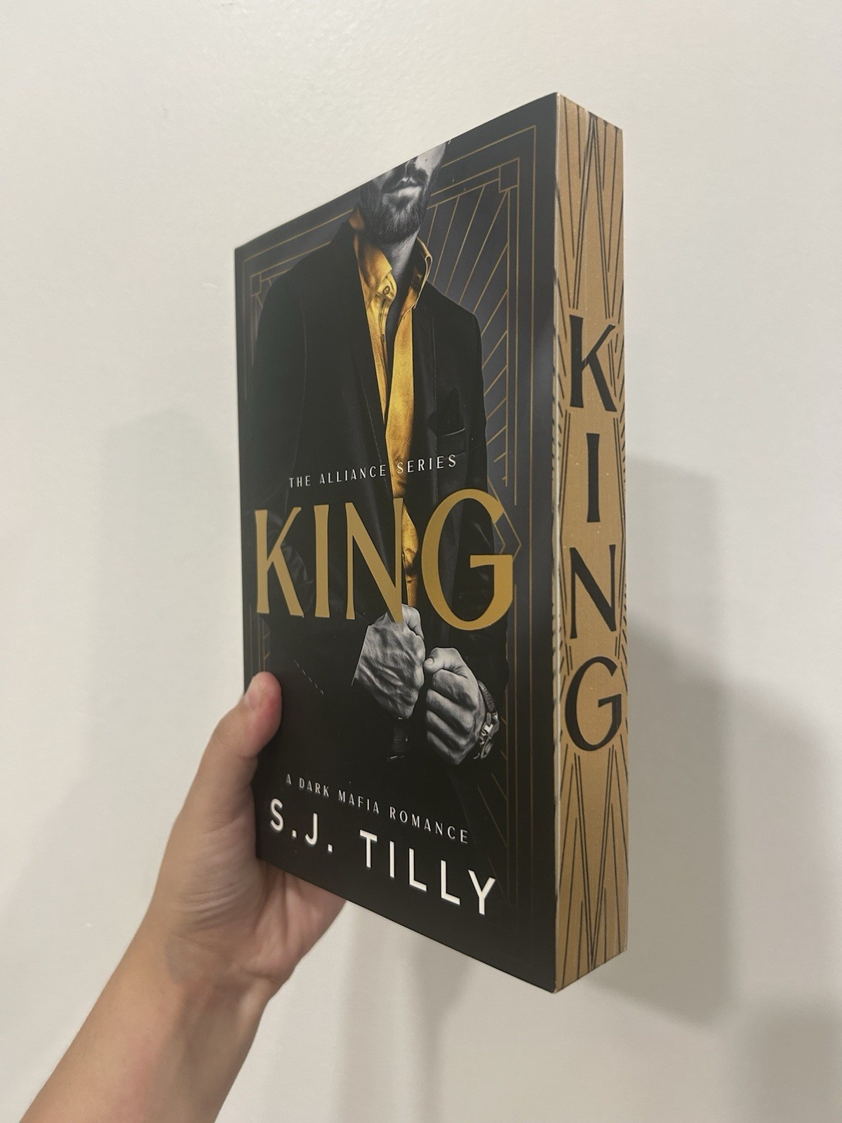 King (Deluxe Edition) by S.J. Tilly