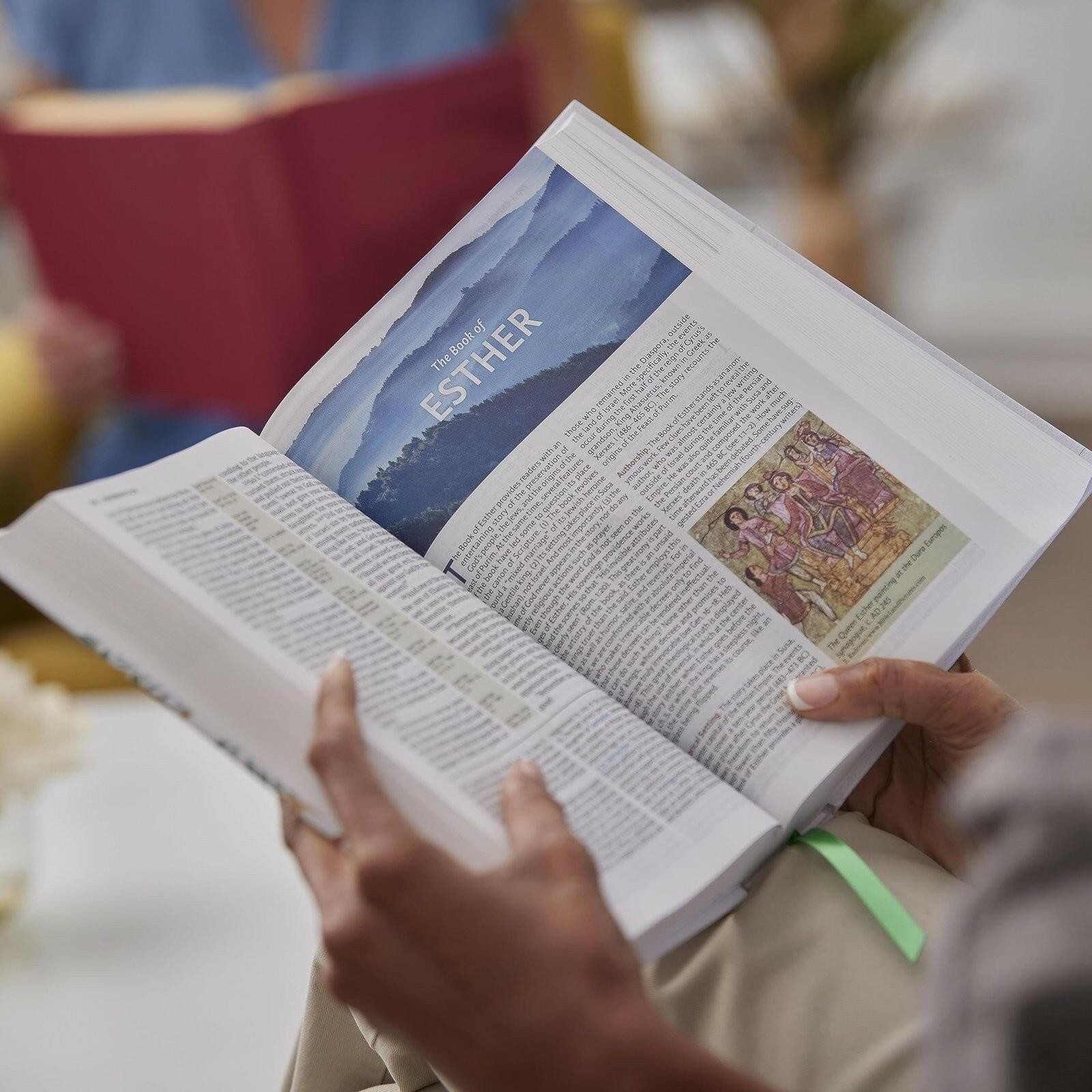 Evangelical Study Bible: Christ-centered. Faith-building. Mission-focused.
