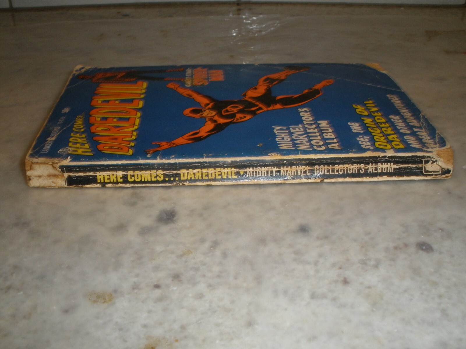 MIGHTY MARVEL COLLECTOR’S ALBUM HERE COMES DAREDEVIL PB SPIDERMAN 1967