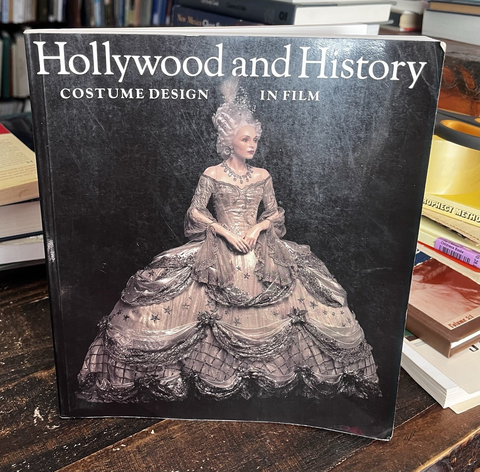 Hollywood and History – Costume Design in Film Fashion Art Book