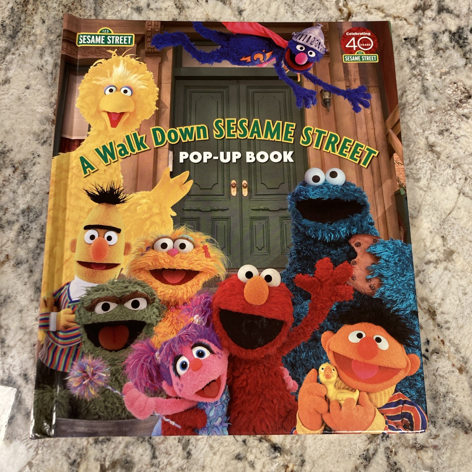 1st Edition – A Walk Down Sesame Street: Pop-Up Book: 40th Anniversary: L@@k