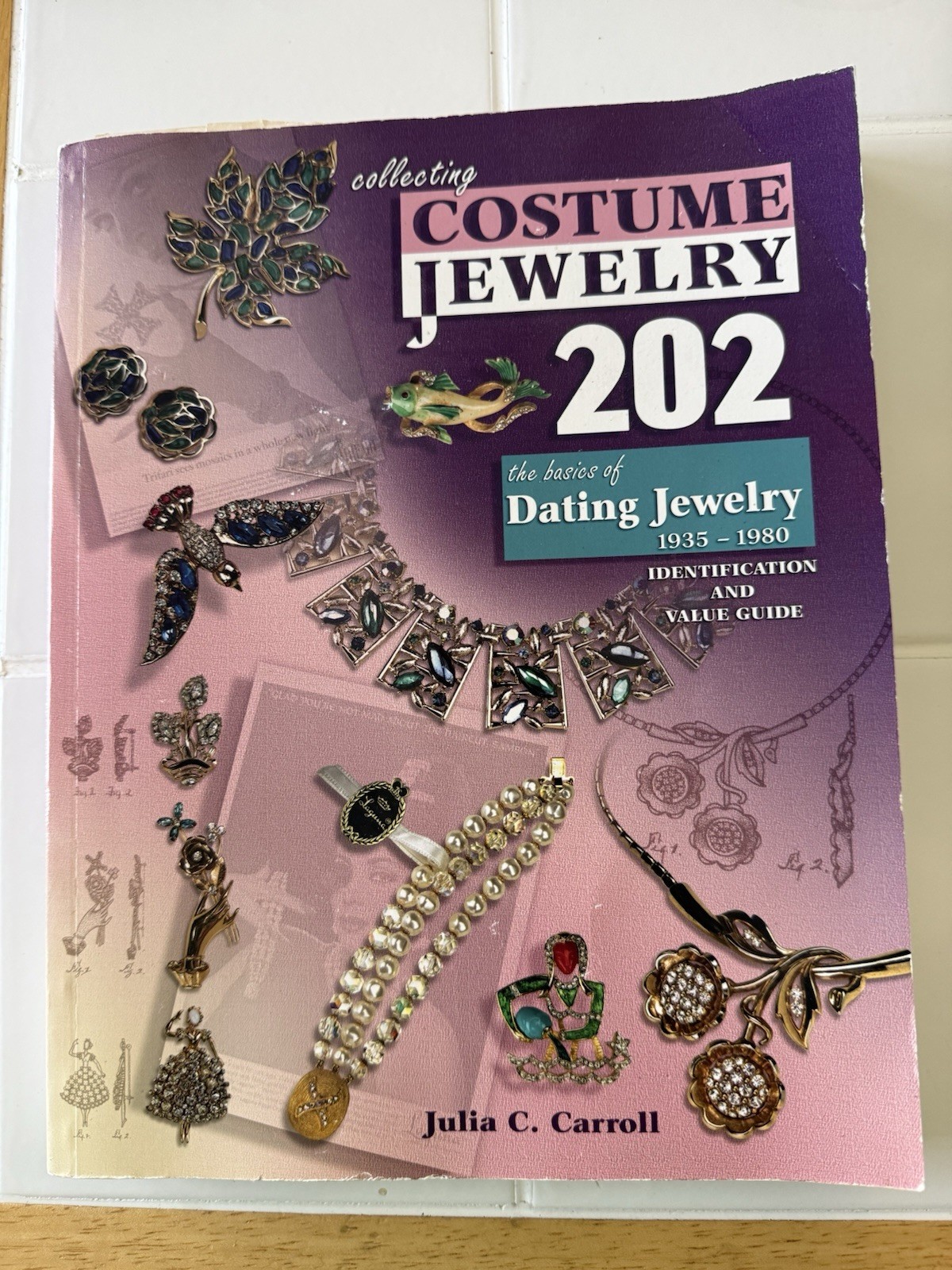 Collecting Costume Jewelry 202: The Basics of Dating Jewelry 1935-80.