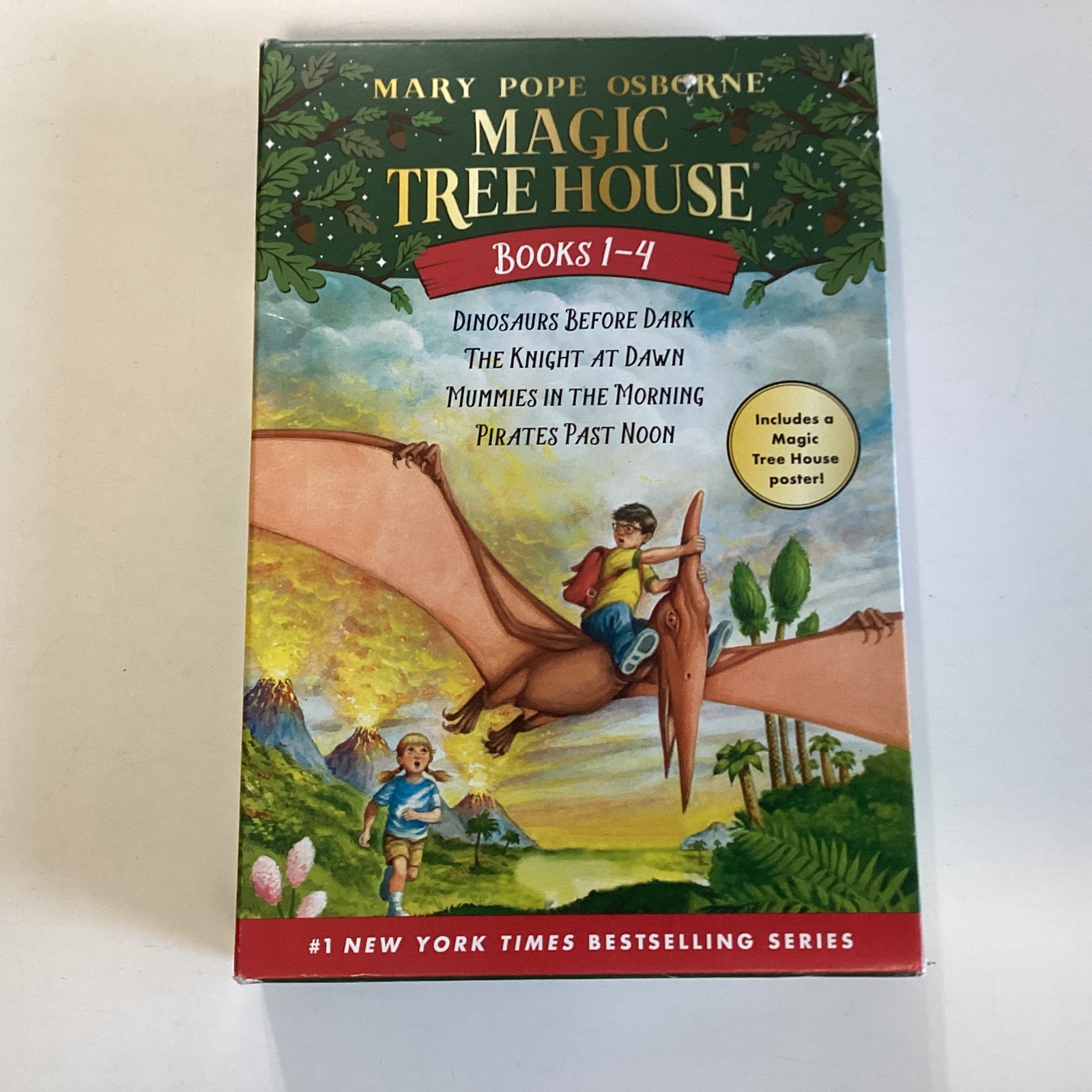 Magic Tree House Books 1-4 Boxed Set Vols. 1-4, Set : Dinosaurs Before Dark; the
