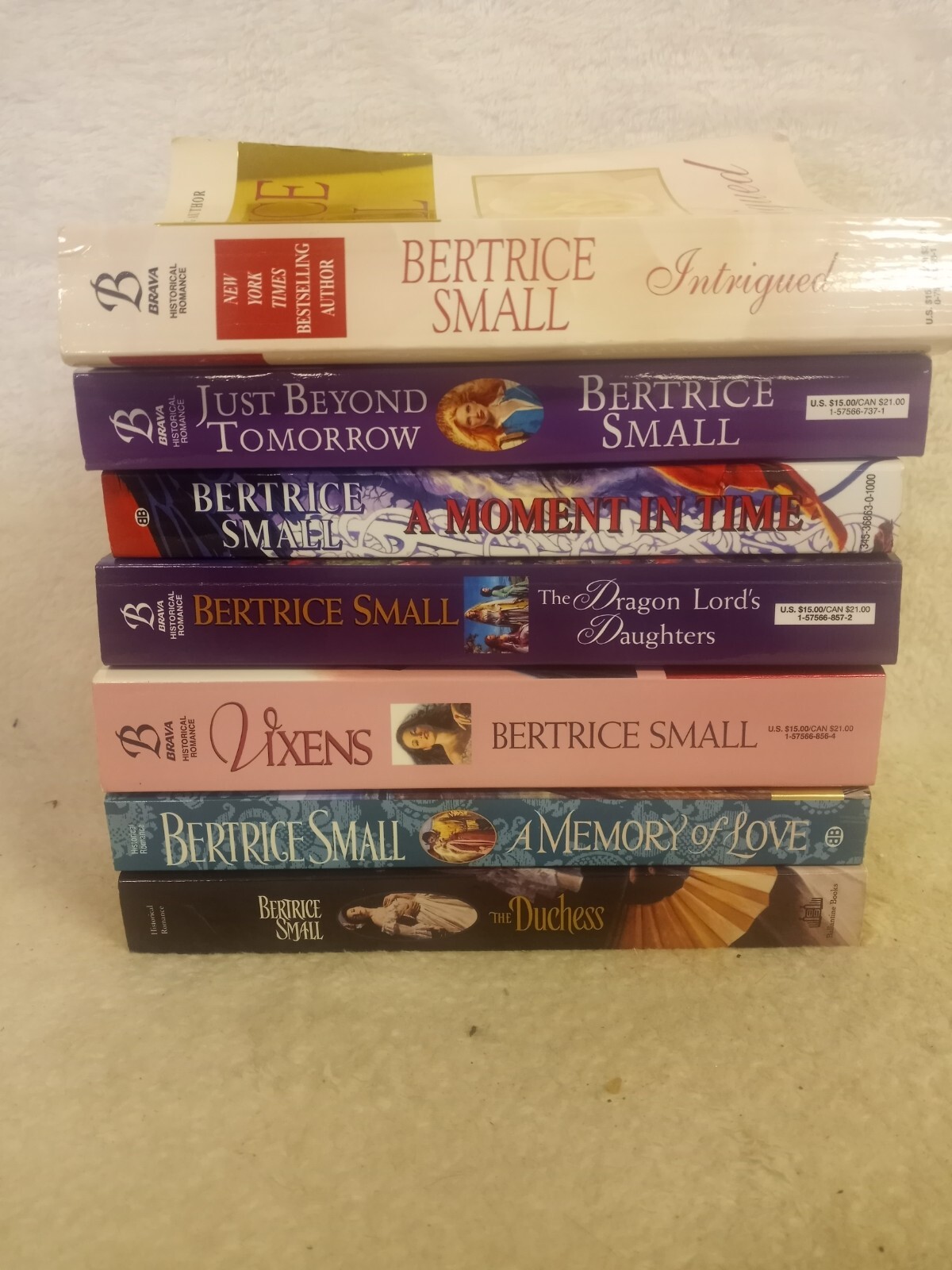 Bertrice Small Lot Of 7 First Edition Soft Cover Books Large