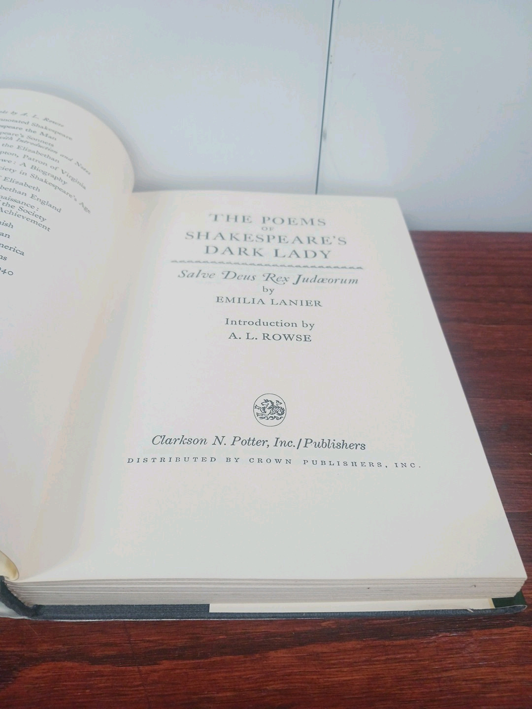 The Poems of Shakespeare’s Dark Lady Salve Deus Rex Judaeorum Emilia Lanier 1979