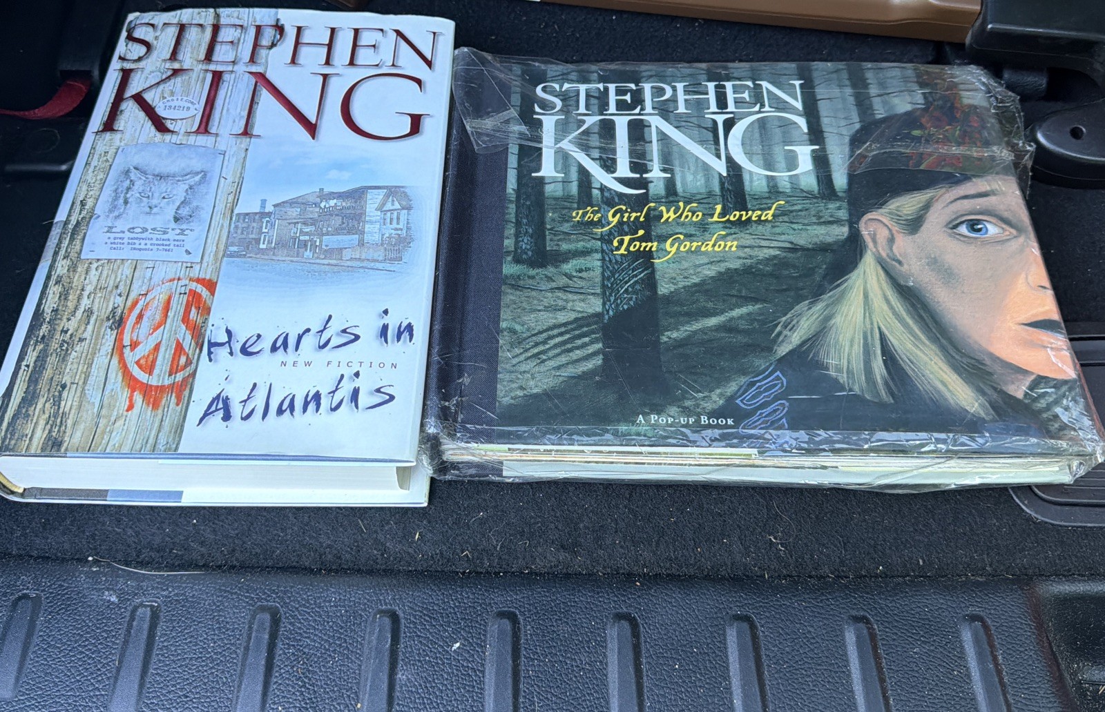 Stephen King Girl Who Loved Tom Gordon Original Pop-Up Book + Hearts In Atlantis