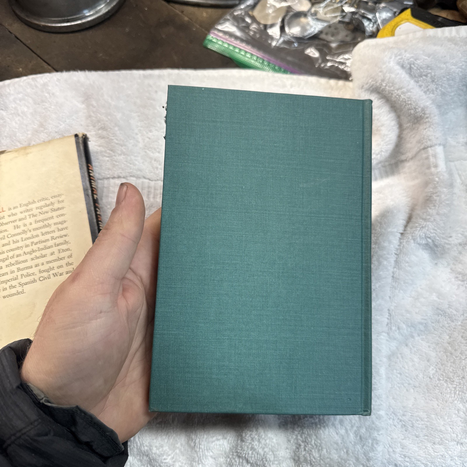 1946 ANIMAL FARM HARDCOVER W/DUST JACKET BY GEORGE ORWELL 1ST AMERICAN EDITION